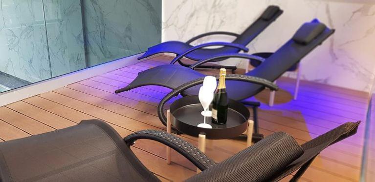 Hotel Mondo Сплит Екстериор снимка